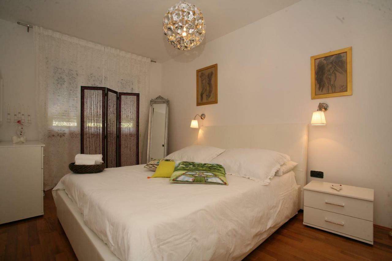Domus Apartments Trogir Exterior photo